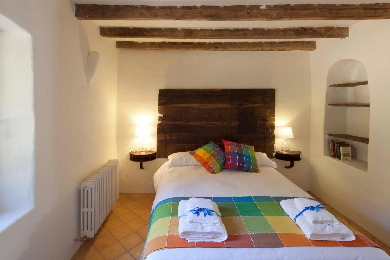 B&B La Rectoria De Sant Miquel De Pineda Sant Feliu De Pallerols Luaran gambar