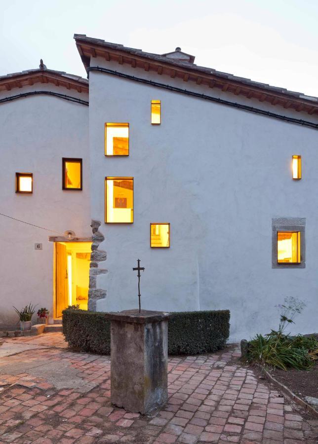 B&B La Rectoria De Sant Miquel De Pineda Sant Feliu De Pallerols Luaran gambar
