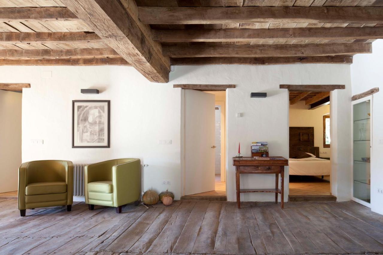 B&B La Rectoria De Sant Miquel De Pineda Sant Feliu De Pallerols Luaran gambar