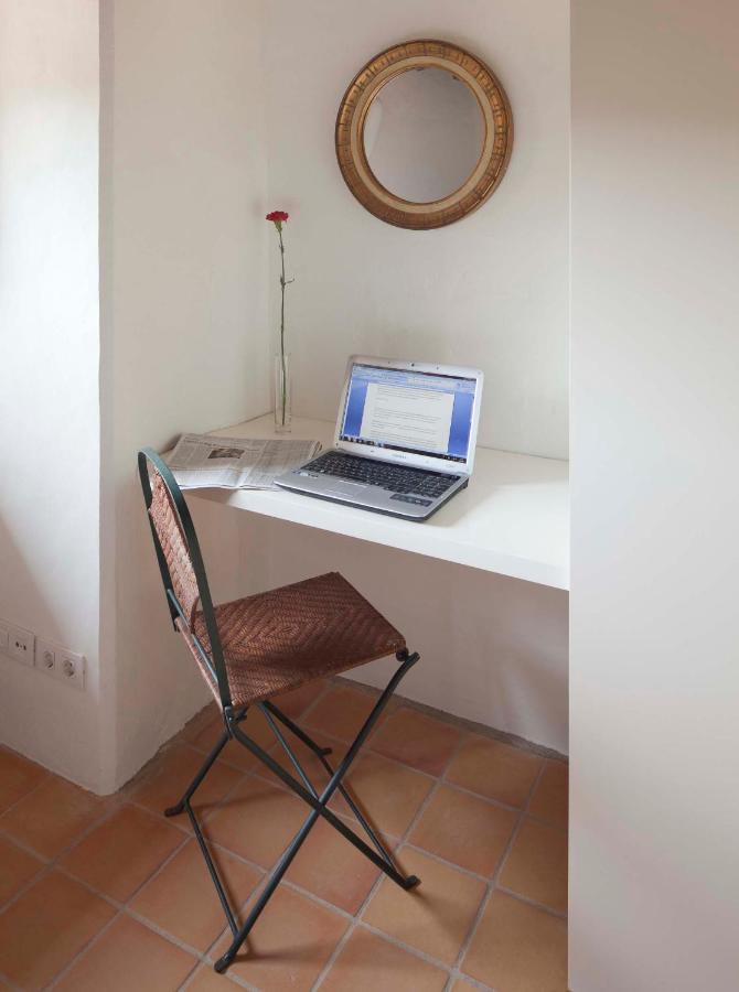 B&B La Rectoria De Sant Miquel De Pineda Sant Feliu De Pallerols Luaran gambar